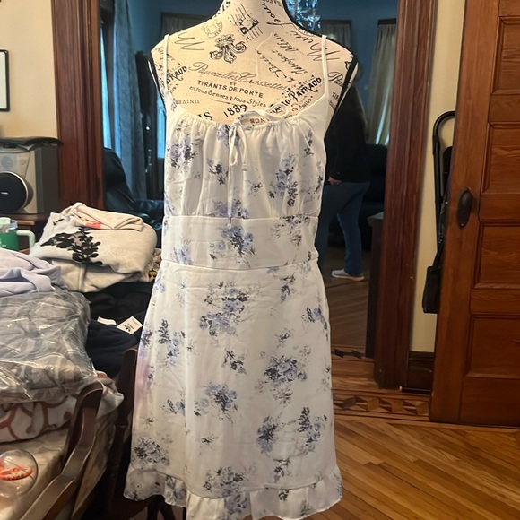 Mini dress - Picture 1 of 2